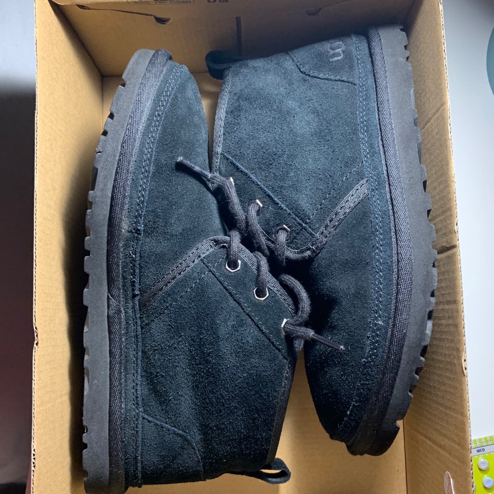 Uggs - Picture 2 of 6